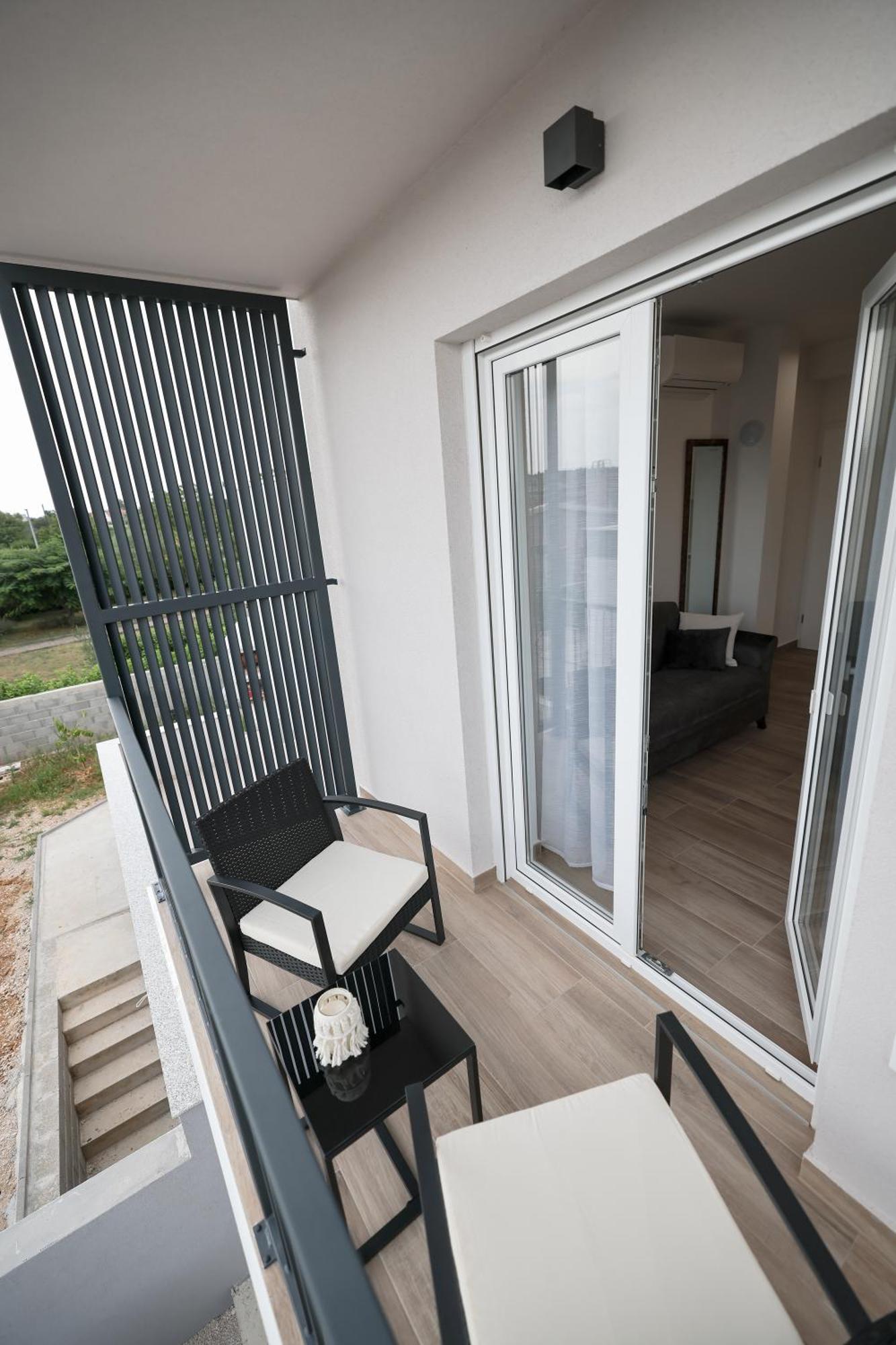Duo Soles - With Private Parking Near Zadar