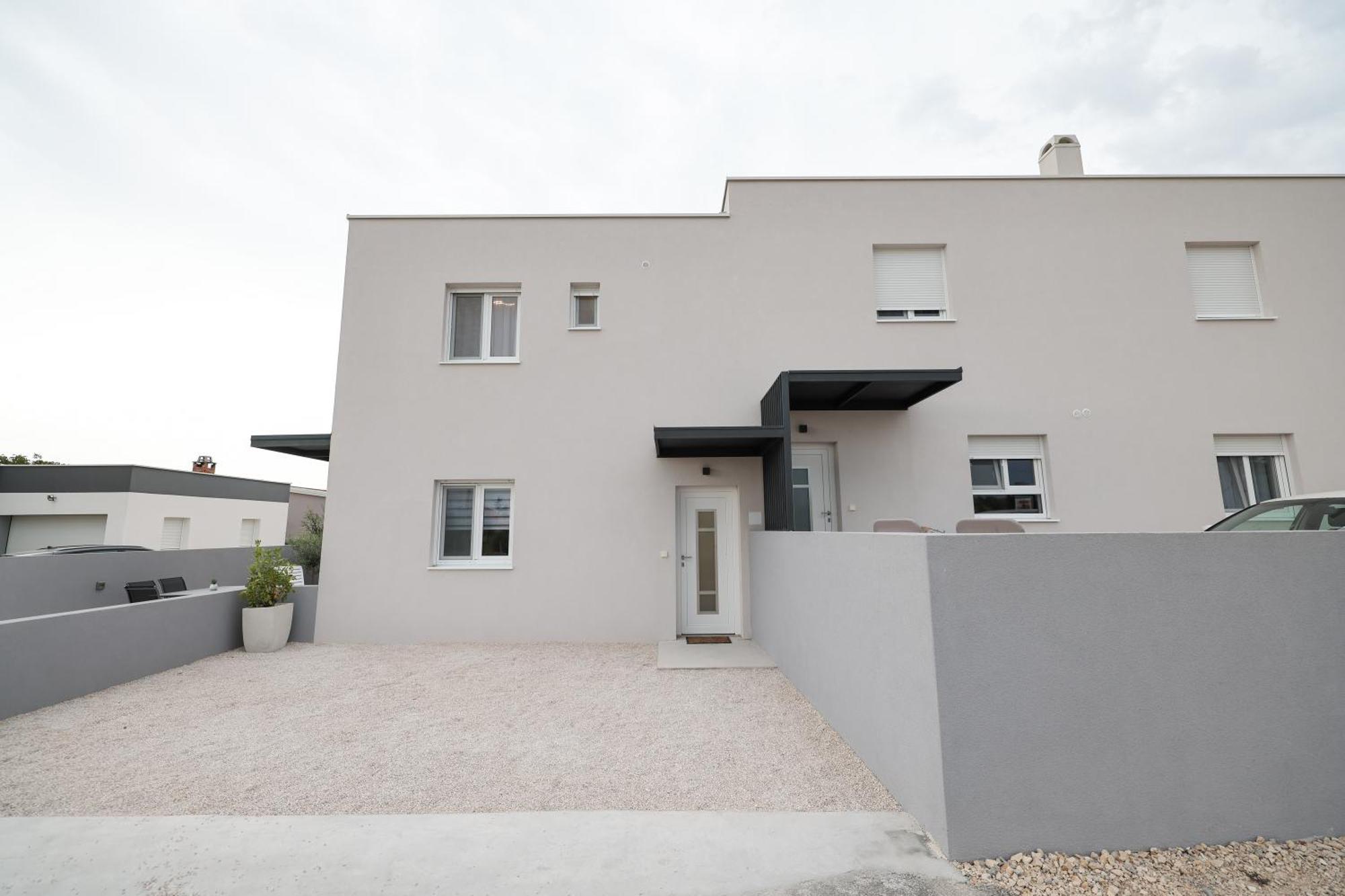 Duo Soles - With Private Parking Near Zadar Apartamento *