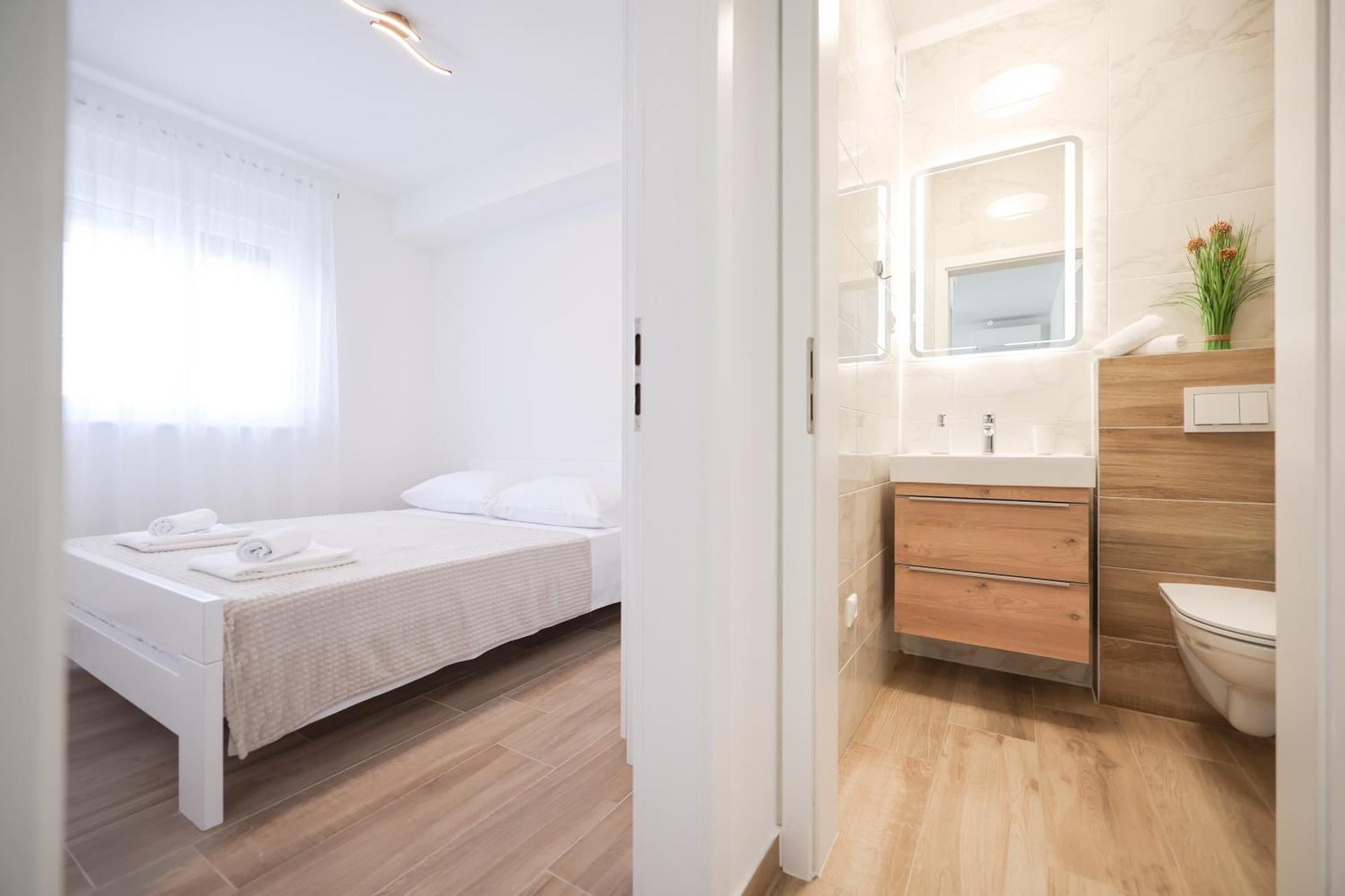 Apartamento Duo Soles - With Private Parking Near Zadar Murvica (Policnik)