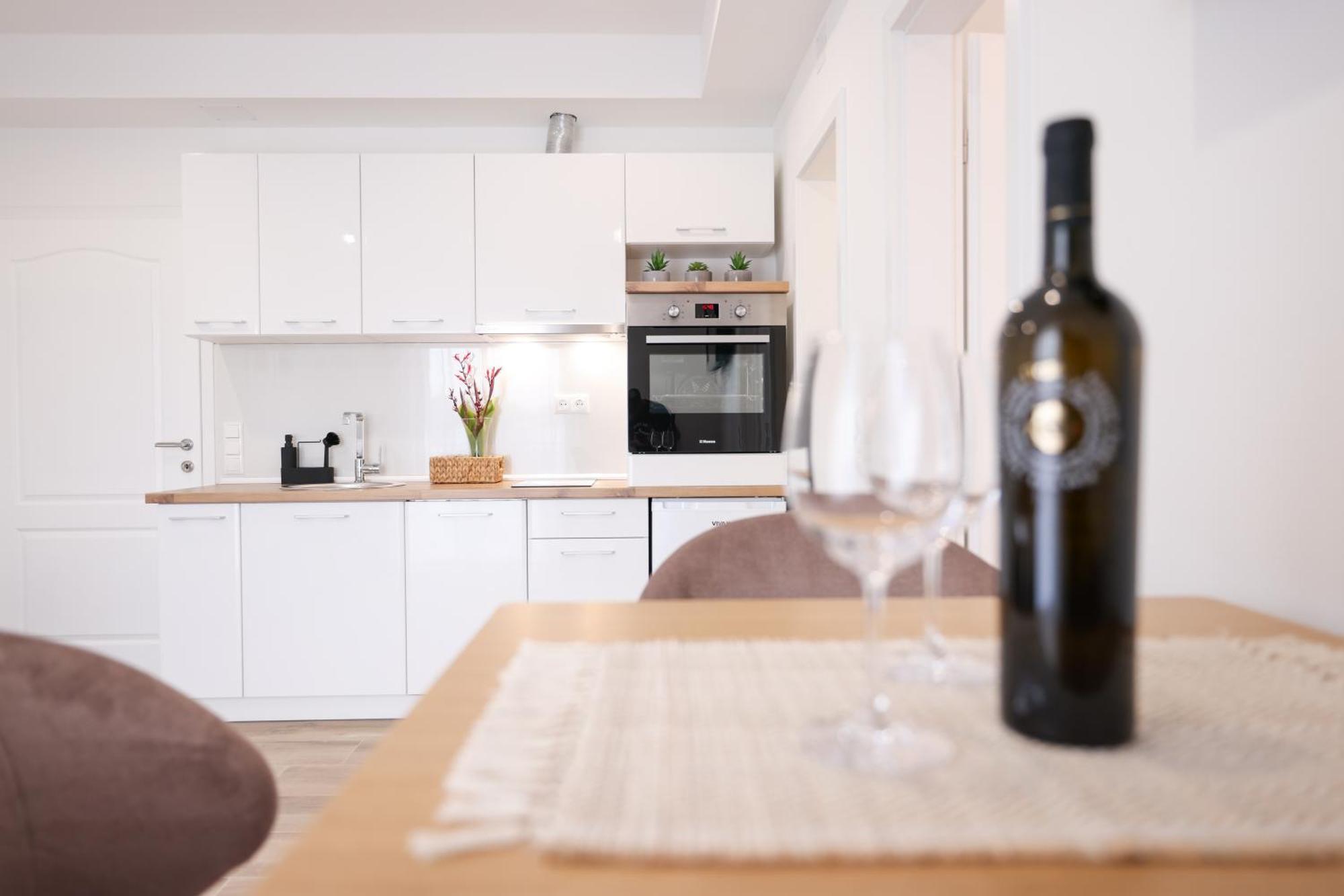 Duo Soles - With Private Parking Near Zadar Apartmán